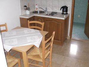 19285989-Ferienwohnung-0-Duće-300x225-4