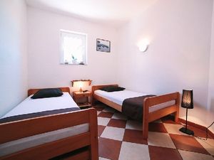 19286226-Ferienwohnung-0-Duće-300x225-5