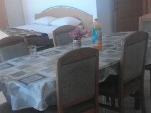 Ferienwohnung mit Schlafzimmer (160 m&sup2;) in Duće