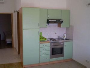 23311692-Ferienwohnung-4-Duće-300x225-3