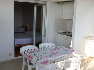 23335473-Ferienwohnung-3-Duće-300x225-2