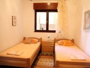 23576710-Ferienwohnung-8-Duće-300x225-4