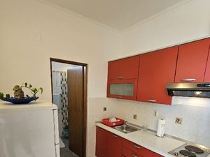 23310546-Ferienwohnung-5-Duće-300x225-5