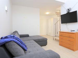 22407685-Ferienwohnung-4-Duće-300x225-2