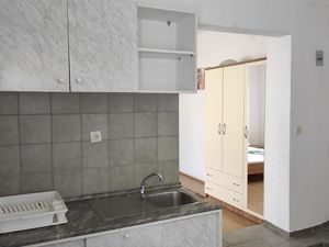 23677774-Ferienwohnung-3-Duće-300x225-2