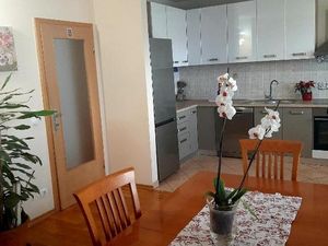 23937687-Ferienwohnung-7-Duće-300x225-4