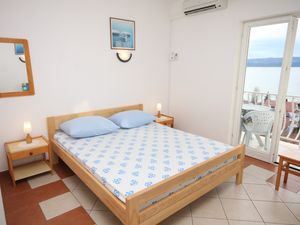 23929843-Ferienwohnung-4-Duće-300x225-1