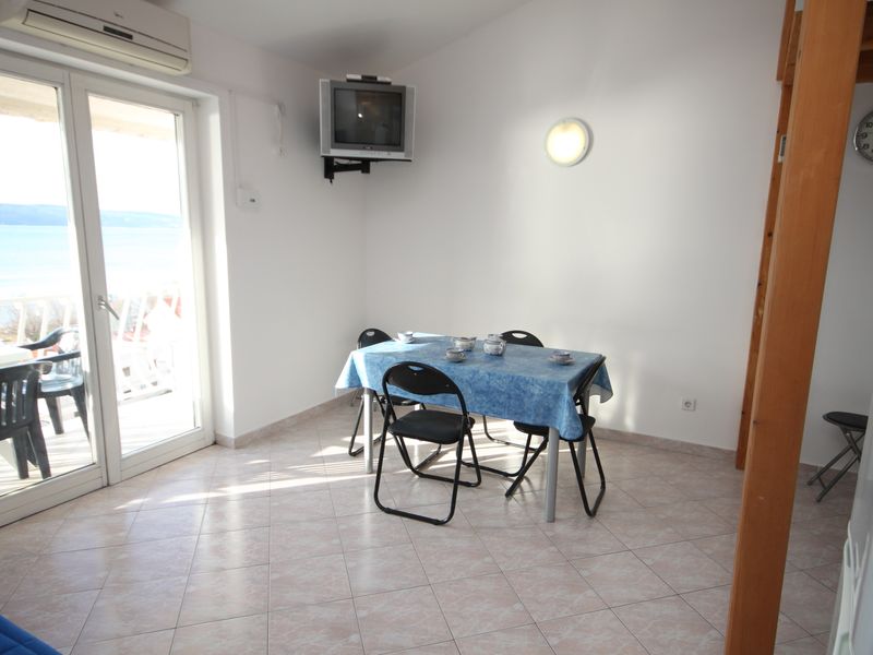 23929846-Ferienwohnung-3-Duće-800x600-2