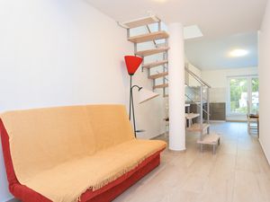 23933138-Ferienwohnung-6-Duće-300x225-2