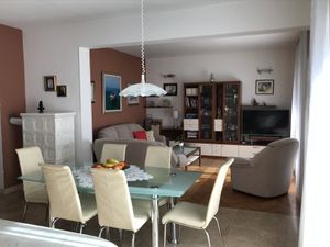 23927015-Ferienwohnung-7-Duće-300x225-4