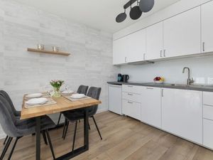 24025298-Ferienwohnung-4-Dziwnow-300x225-1