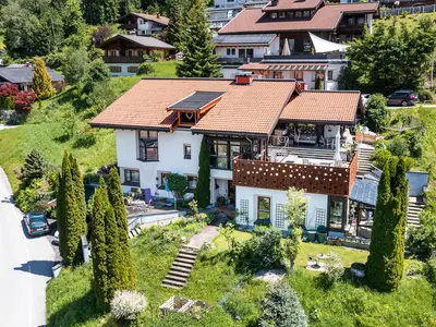 Haus - Vorderseite - Eingang
