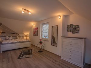 23939301-Ferienwohnung-4-Ebern-300x225-2