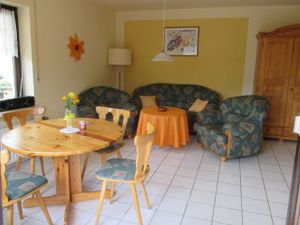 18776611-Ferienwohnung-4-Edertal-300x225-5