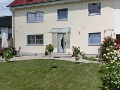 Ferienwohnung für 3 Personen (47 m²) in Egenhofen 1/10