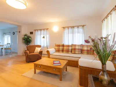 Wohnzimmer mit Ecksofa