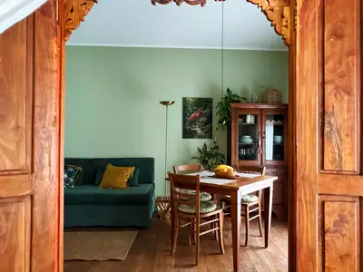 Blick vom Schlafzimmer ins Wohnzimmer