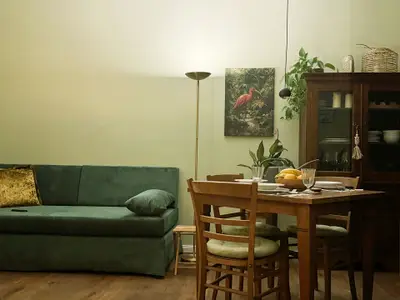 Das Wohnzimmer mit Sofa