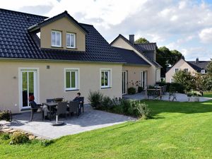 3794217-Ferienwohnung-4-Eilscheid-300x225-5