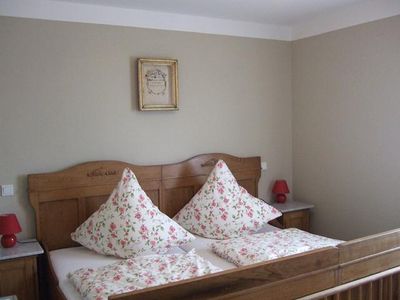 Schlafzimmer Wohnung "Bauerngarten" Schlafzimmer Wohnung "Bauerngarten"