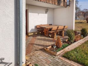 23854034-Ferienwohnung-4-Eisenbach-300x225-0