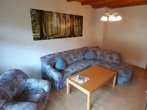 19047983-Ferienwohnung-4-Eisenbach-300x225-4