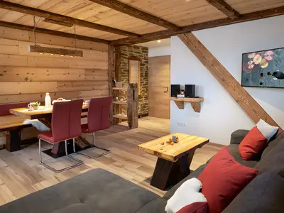 Photo, INSIDE, OUTSIDE