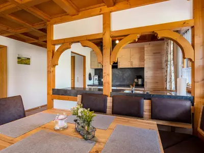 Photo, INSIDE, OUTSIDE