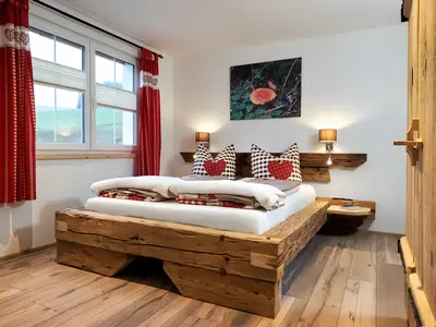 Photo, INSIDE, OUTSIDE