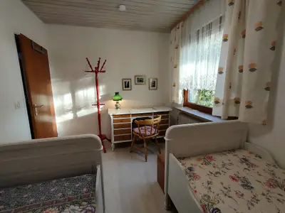 Schlafzimmer 2