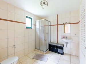 23150347-Ferienwohnung-3-Eisfeld-300x225-4