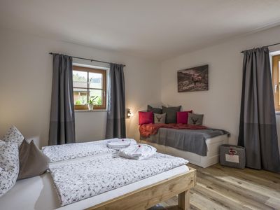 Schlafzimmer 1 mit Doppelbett