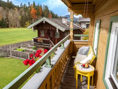 Gaberhelhof_Steinerner_Tisch_28_Ellmau_Appartement