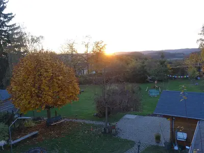 Garten mit Wassertretbecken