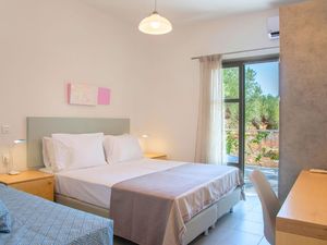 22922451-Ferienwohnung-6-Elounda-300x225-3