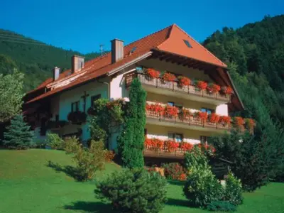 Ferienwohnung für 8 Personen (100 m²) in Elzach 1/10