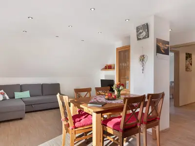 Photo, INSIDE, OUTSIDE