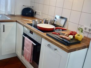 Küchenzeile mit guter Ausstattung