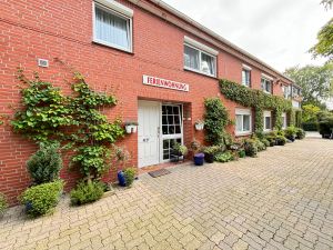 24038215-Ferienwohnung-1-Emden-300x225-5