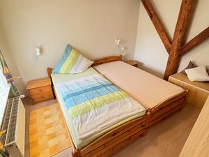 24038216-Ferienwohnung-2-Emden-300x225-4