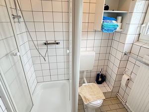 24038217-Ferienwohnung-2-Emden-300x225-3