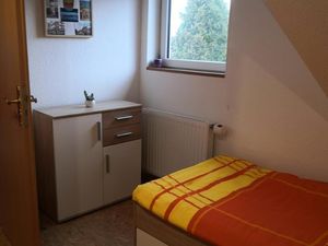 18019406-Ferienwohnung-3-Emden-300x225-5