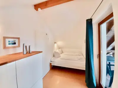 Westschlafzimmer mit Doppelkoje, EB, Balkon