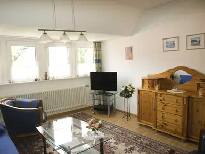 weiter Ansicht vom Wohnzimmer