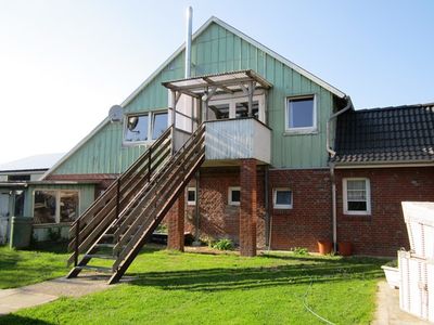 Über die Treppe gelangen Sie in unsere Ferienwohnung, die früher einmal der Heuboden war.