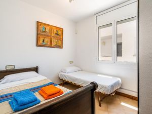 23376128-Ferienwohnung-6-Empuriabrava-300x225-3