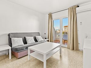 23976816-Ferienwohnung-4-Empuriabrava-300x225-3