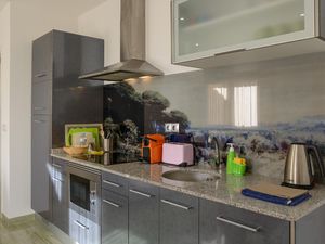 23368002-Ferienwohnung-4-Empuriabrava-300x225-4