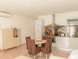 23368052-Ferienwohnung-4-Empuriabrava-300x225-5