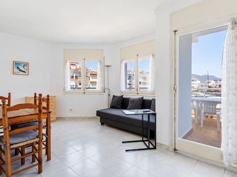 23695966-Ferienwohnung-4-Empuriabrava-800x600-1